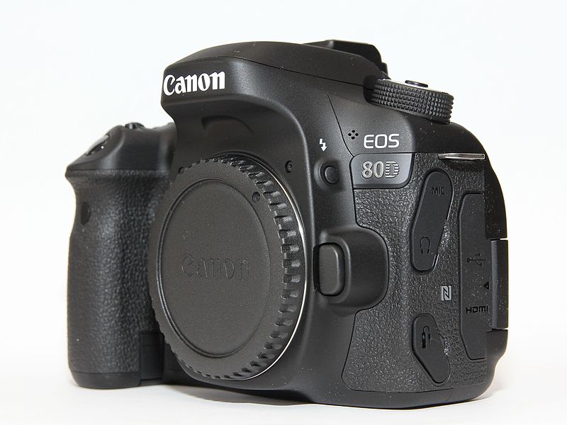Canon_EOS_80D_2